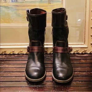 Pikolinos Short Ankle High Boots in Black